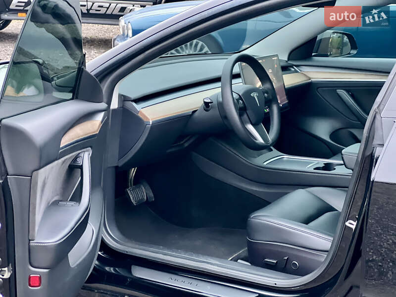 Седан Tesla Model 3 2022 в Киеве фото 14 Седан Tesla Model 3 2022 в Киеве
