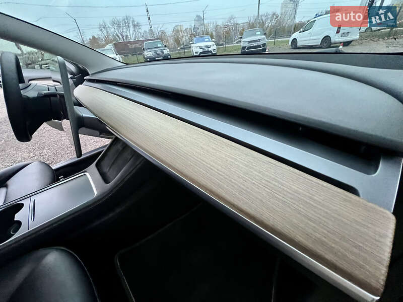 Седан Tesla Model 3 2022 в Киеве фото 34 Седан Tesla Model 3 2022 в Киеве