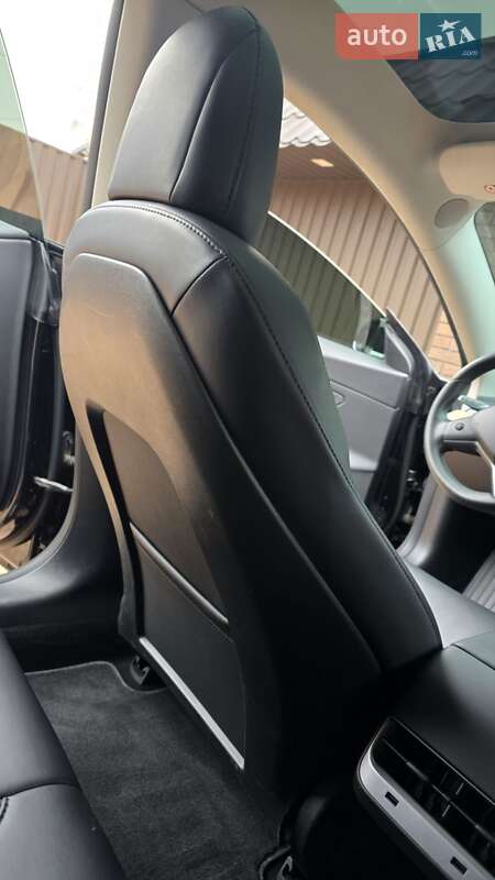 Седан Tesla Model 3 2018 в Запоріжжі