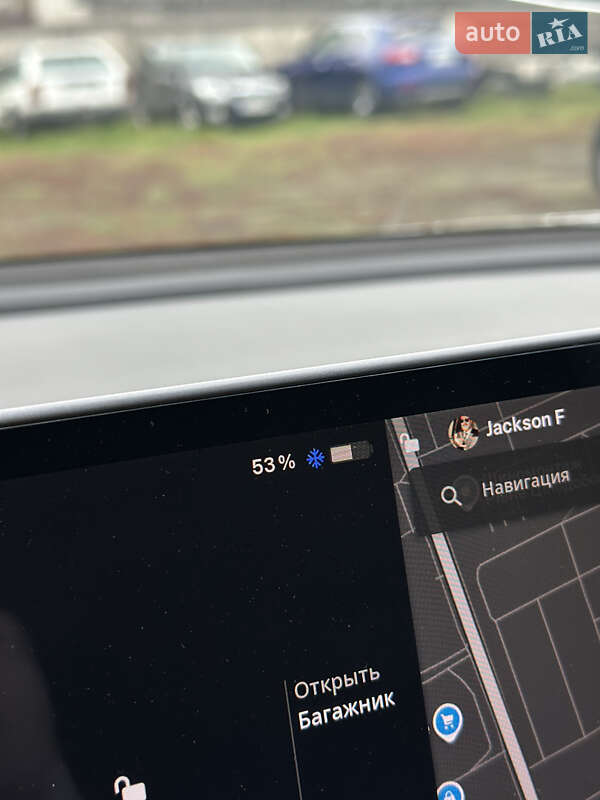 Седан Tesla Model 3 2018 в Ровно