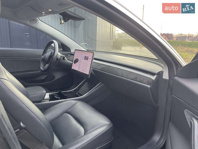 Седан Tesla Model 3 2018 в Луцке фото 14 Седан Tesla Model 3 2018 в Луцке