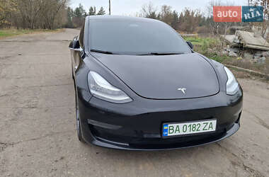 Седан Tesla Model 3 2018 в Кропивницькому