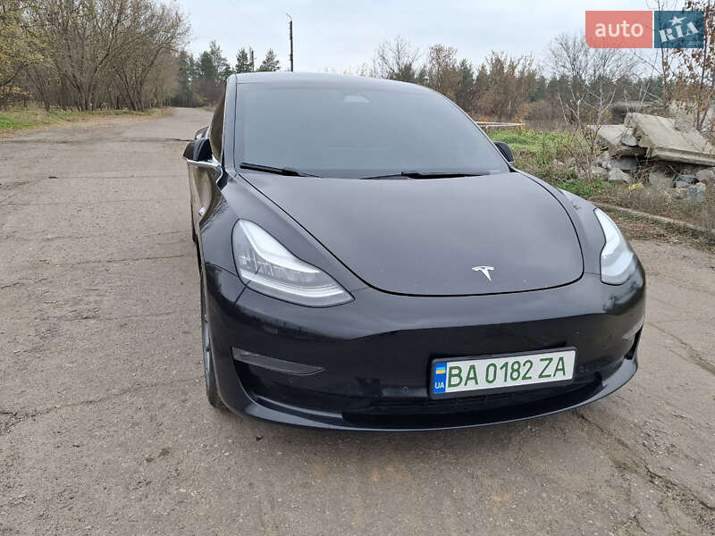 Tesla Model 3 2018