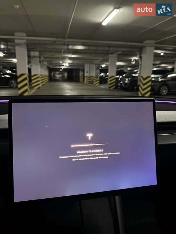 Седан Tesla Model 3 2024 в Днепре