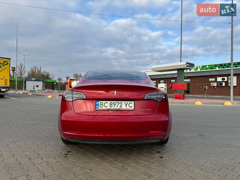 Седан Tesla Model 3 2018 в Луцьку