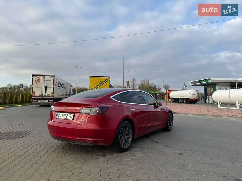 Седан Tesla Model 3 2018 в Луцьку