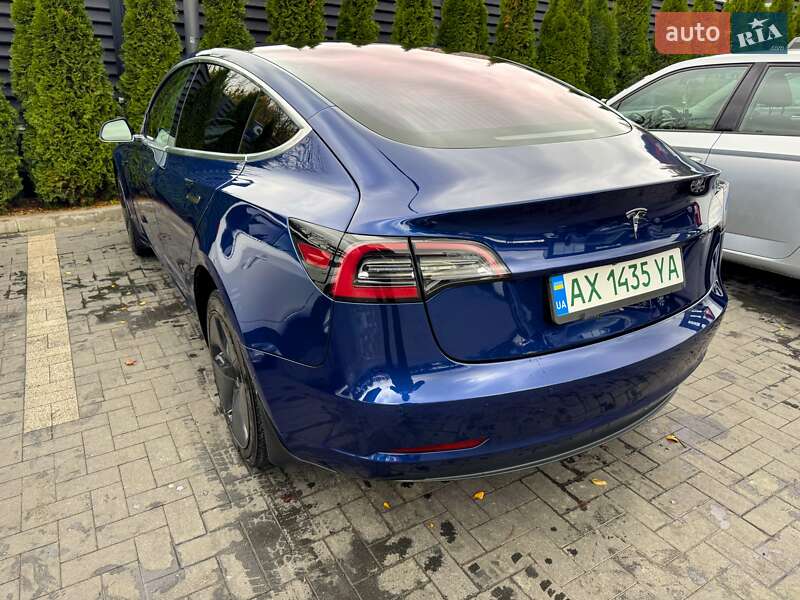 Седан Tesla Model 3 2019 в Білгороді-Дністровському