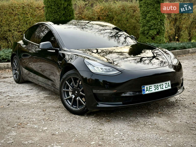 Седан Tesla Model 3 2020 в Дніпрі фото 2 Седан Tesla Model 3 2020 в Дніпрі