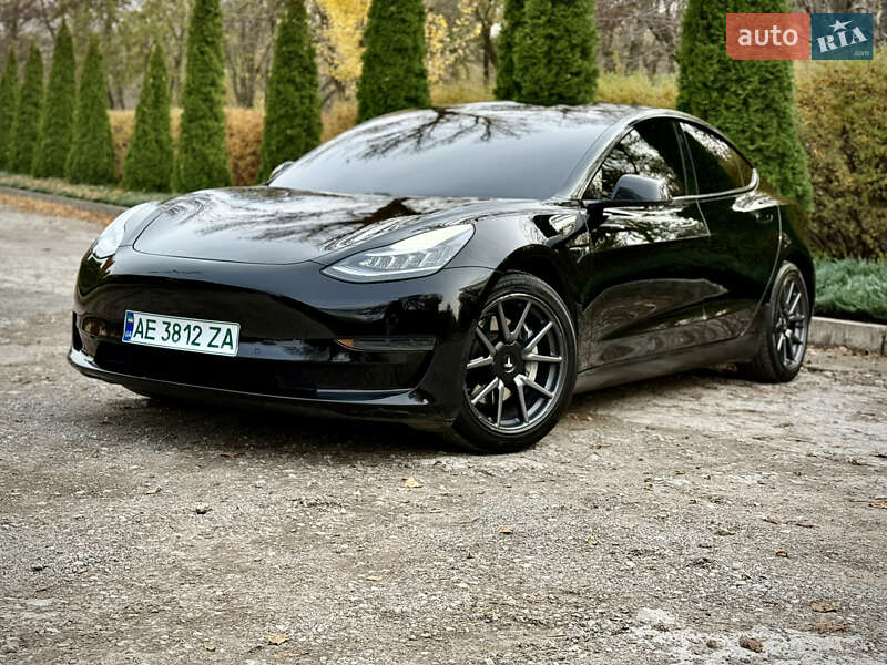 Седан Tesla Model 3 2020 в Дніпрі фото 21 Седан Tesla Model 3 2020 в Дніпрі