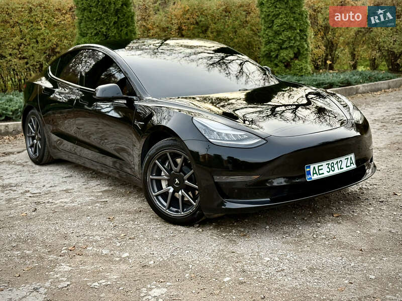 Седан Tesla Model 3 2020 в Дніпрі фото 24 Седан Tesla Model 3 2020 в Дніпрі