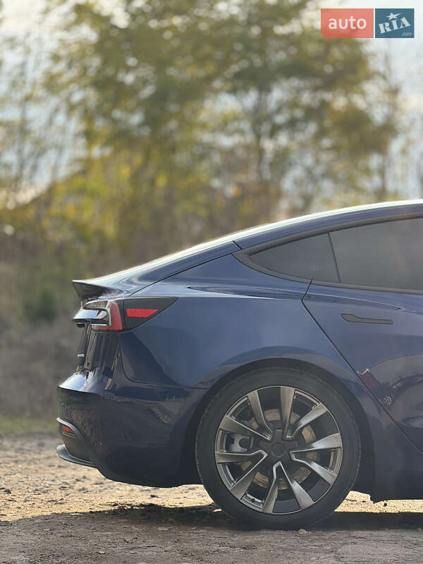 Седан Tesla Model 3 2024 в Луцке фото 31 Седан Tesla Model 3 2024 в Луцке