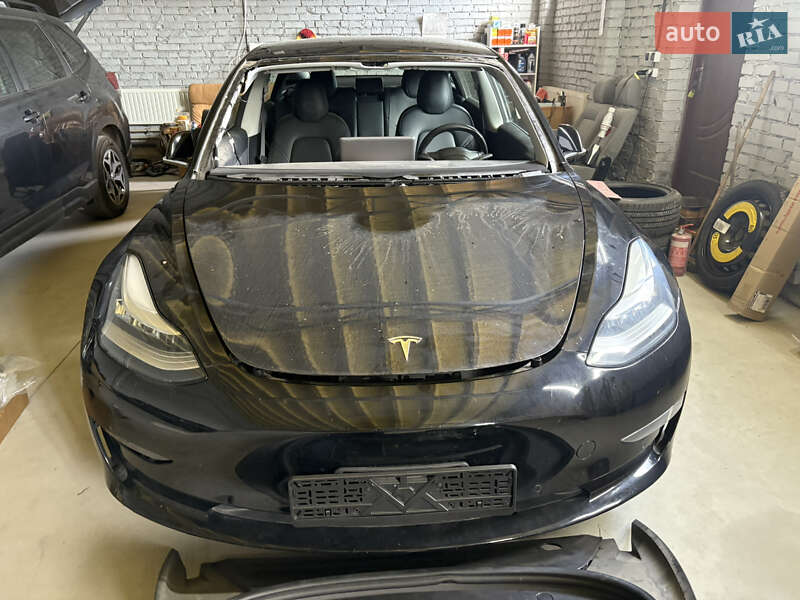 Седан Tesla Model 3 2019 в Львові фото 42 Седан Tesla Model 3 2019 в Львові