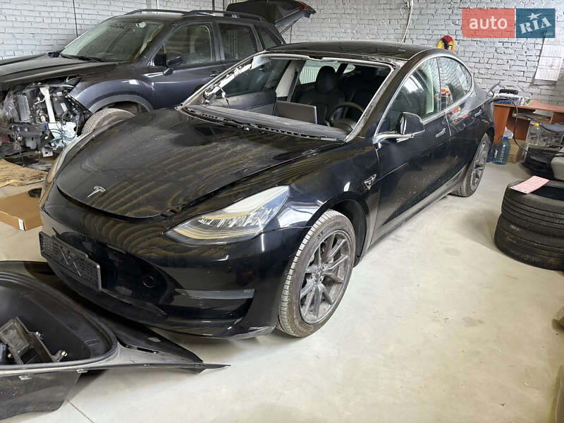 Седан Tesla Model 3 2019 в Львові фото 43 Седан Tesla Model 3 2019 в Львові