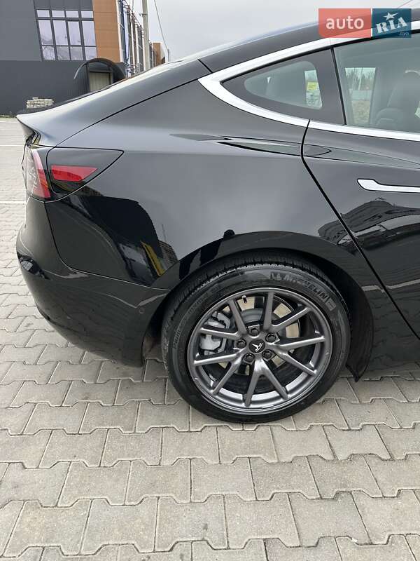Седан Tesla Model 3 2019 в Луцьку фото 7 Седан Tesla Model 3 2019 в Луцьку