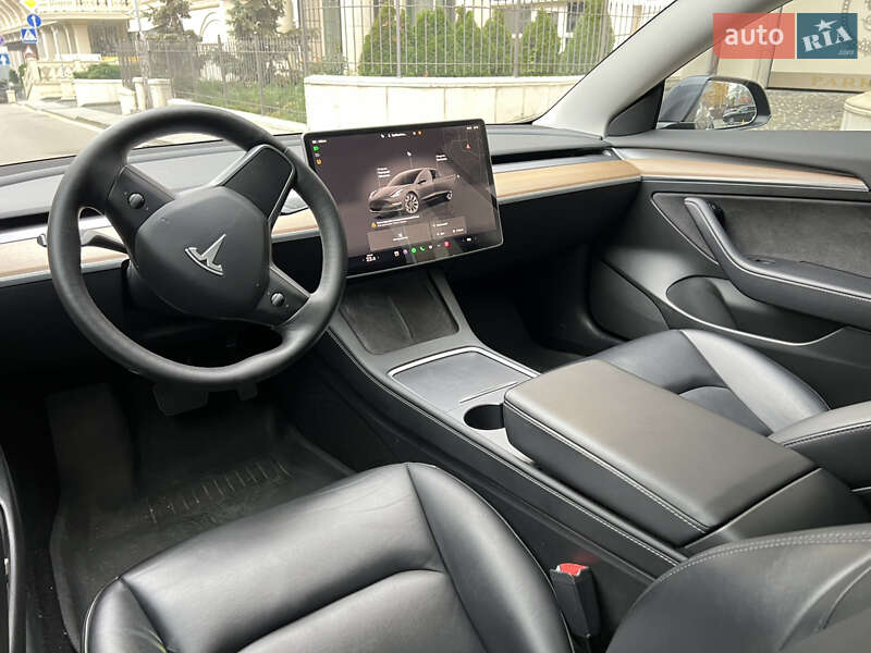Седан Tesla Model 3 2023 в Киеве фото 20 Седан Tesla Model 3 2023 в Киеве