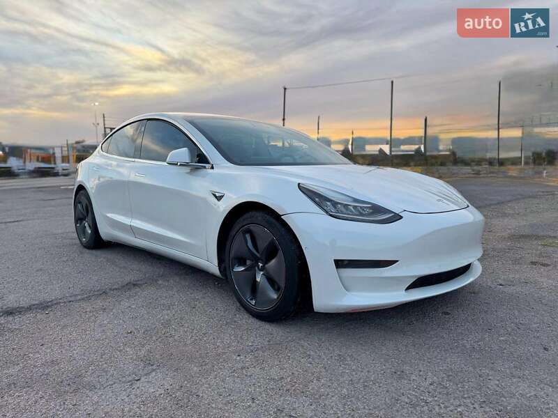 Tesla Model 3 2019 Tesla Model 3 2019