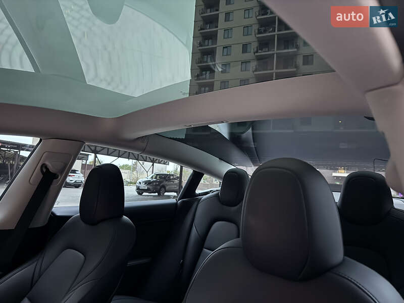 Седан Tesla Model 3 2023 в Одесі фото 24 Седан Tesla Model 3 2023 в Одесі