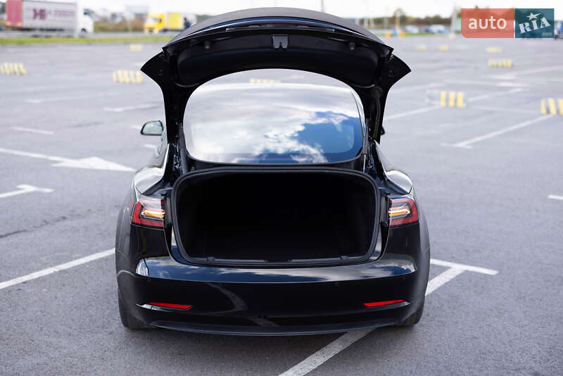 Седан Tesla Model 3 2021 в Львове фото 23 Седан Tesla Model 3 2021 в Львове