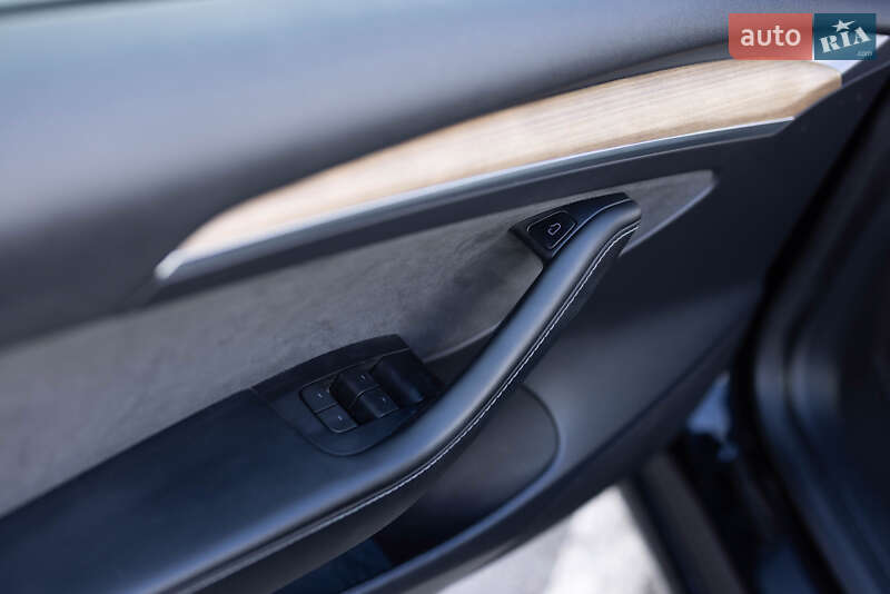 Седан Tesla Model 3 2021 в Львове фото 18 Седан Tesla Model 3 2021 в Львове