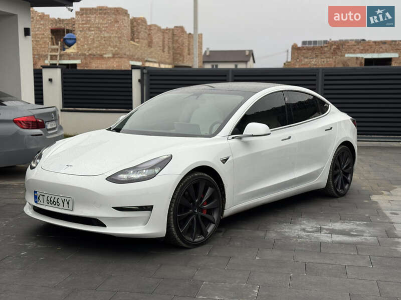 Седан Tesla Model 3 2020 в Ивано-Франковске фото 4 Седан Tesla Model 3 2020 в Ивано-Франковске