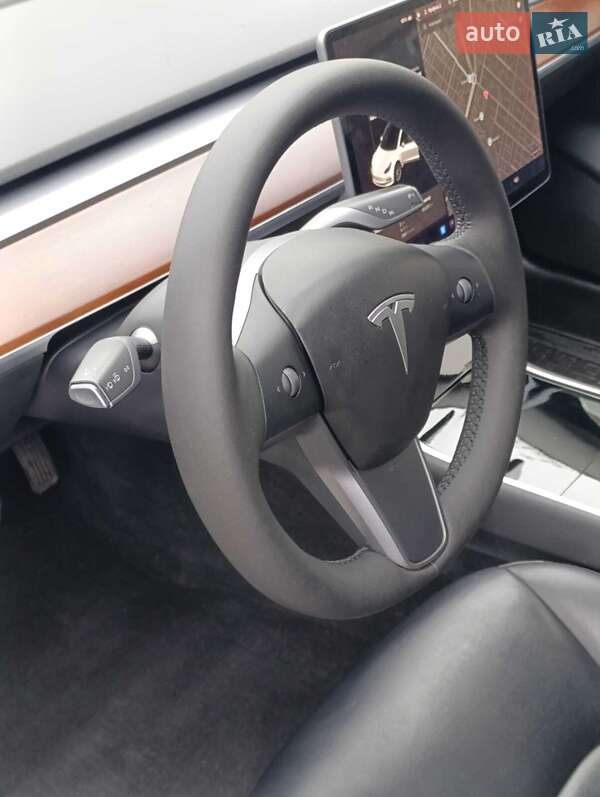 Седан Tesla Model 3 2019 в Одесі
