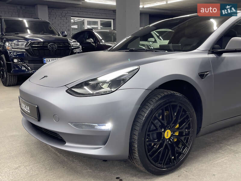 Седан Tesla Model 3 2022 в Харькове