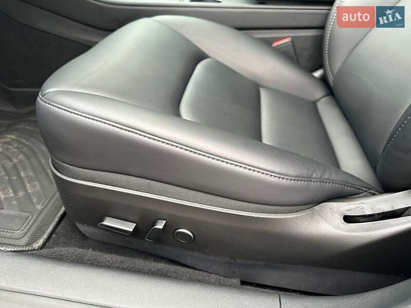 Седан Tesla Model 3 2023 в Киеве фото 4 Седан Tesla Model 3 2023 в Киеве