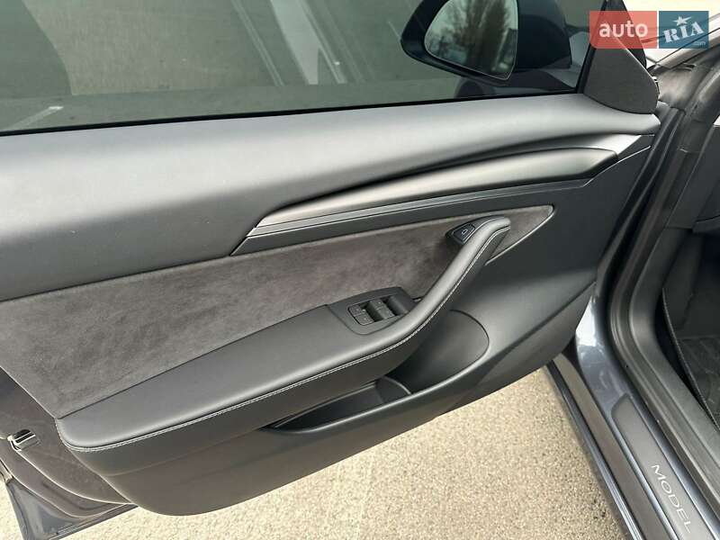 Седан Tesla Model 3 2023 в Киеве фото 13 Седан Tesla Model 3 2023 в Киеве