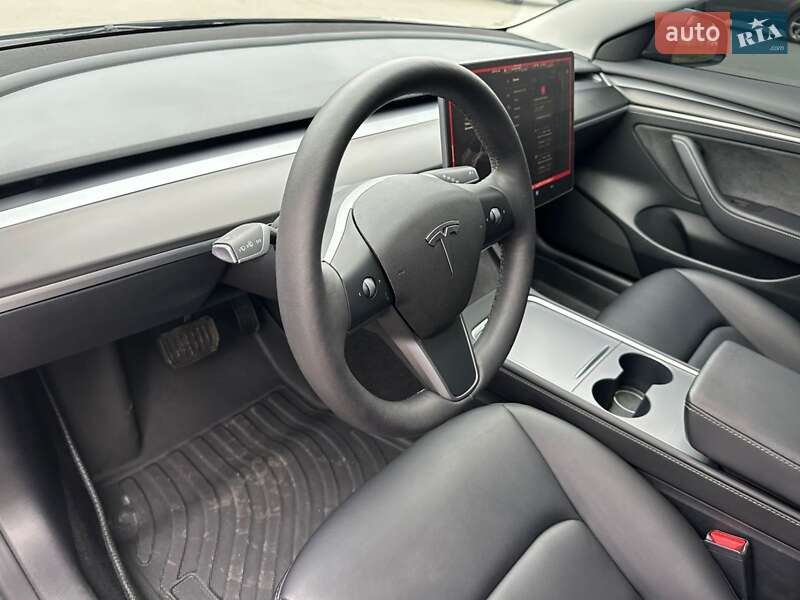 Седан Tesla Model 3 2023 в Киеве фото 18 Седан Tesla Model 3 2023 в Киеве