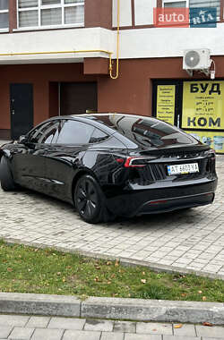 Седан Tesla Model 3 2024 в Ивано-Франковске