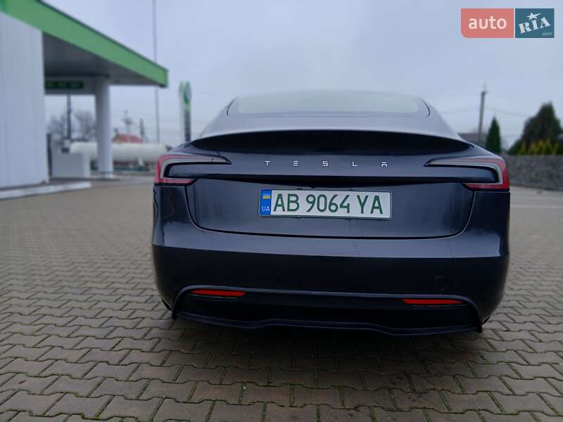 Седан Tesla Model 3 2024 в Калиновке