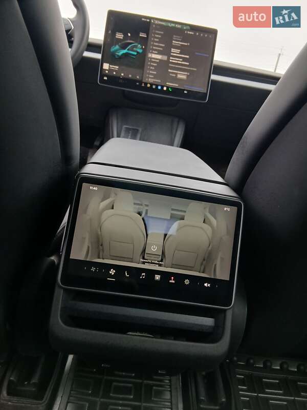 Седан Tesla Model 3 2024 в Калиновке