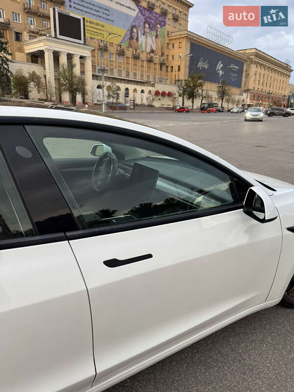 Седан Tesla Model 3 2022 в Харкові