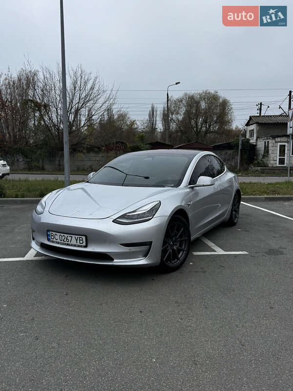 Tesla Model 3 2018