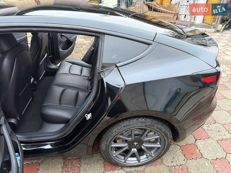 Седан Tesla Model 3 2018 в Харькове