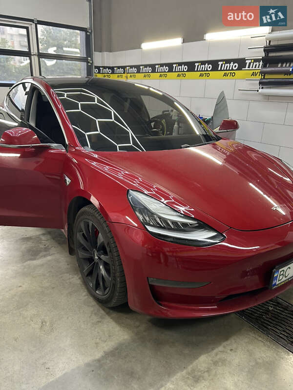 Седан Tesla Model 3 2018 в Трускавці фото 43 Седан Tesla Model 3 2018 в Трускавці