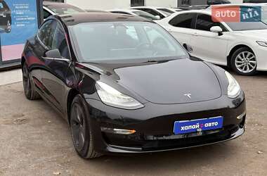 Седан Tesla Model 3 2018 в Виннице