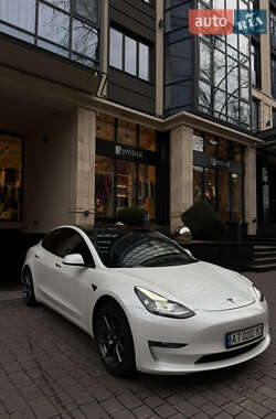 Седан Tesla Model 3 2021 в Ивано-Франковске