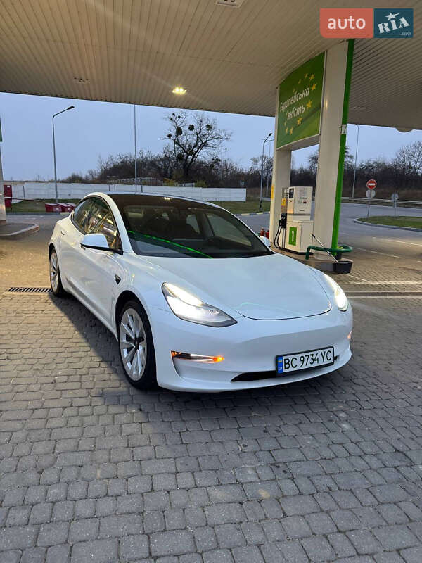 Седан Tesla Model 3 2021 в Львове фото 3 Седан Tesla Model 3 2021 в Львове