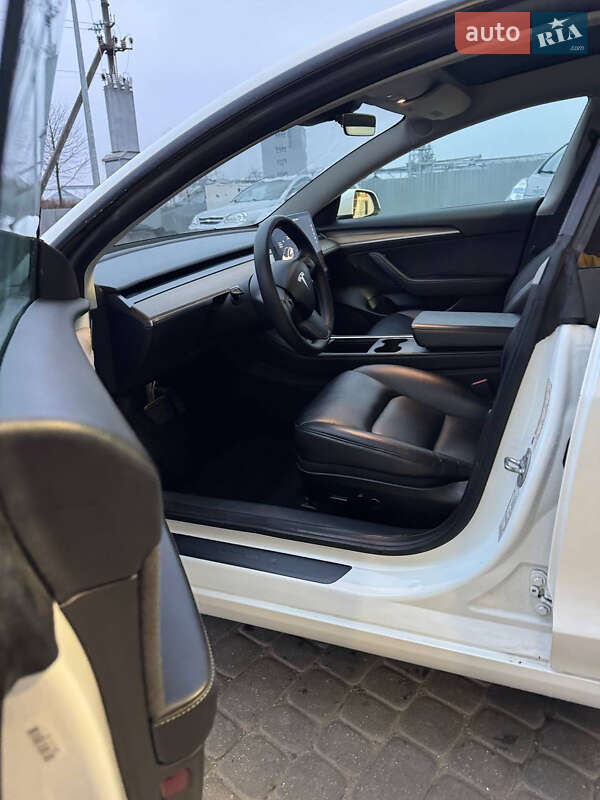 Седан Tesla Model 3 2021 в Львове фото 11 Седан Tesla Model 3 2021 в Львове