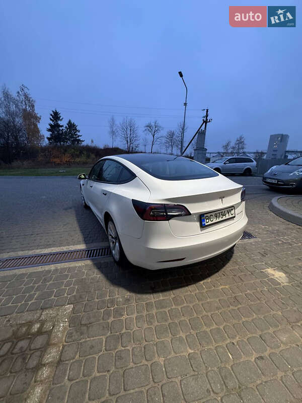 Седан Tesla Model 3 2021 в Львове фото 24 Седан Tesla Model 3 2021 в Львове