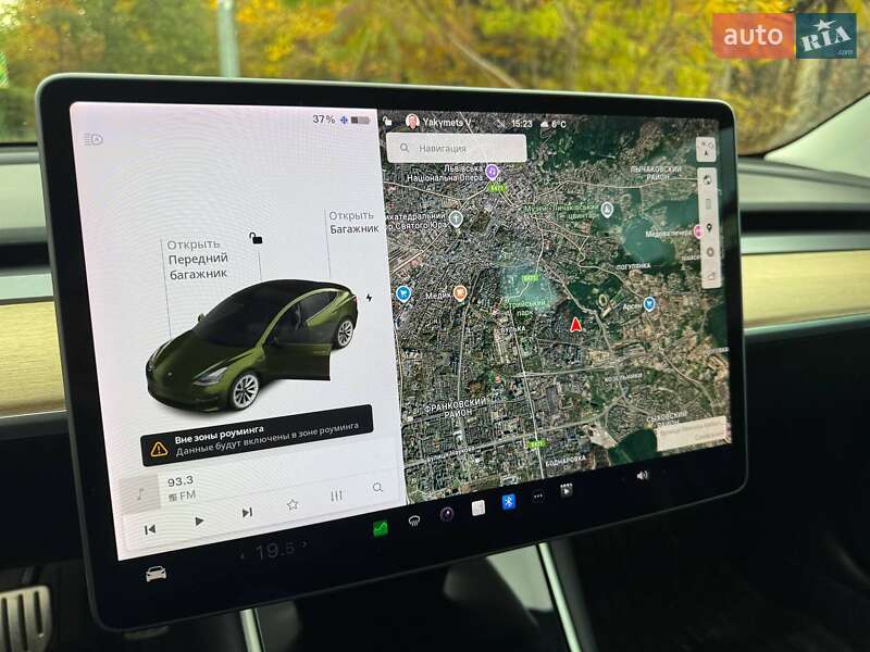Седан Tesla Model 3 2019 в Львові