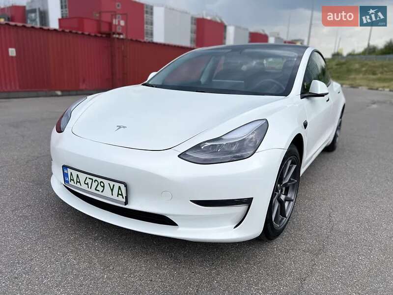 Tesla Model 3 2020