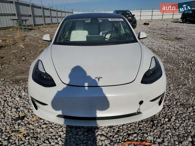Седан Tesla Model 3 2023 в Львові