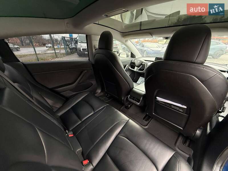 Седан Tesla Model 3 2018 в Луцке фото 12 Седан Tesla Model 3 2018 в Луцке