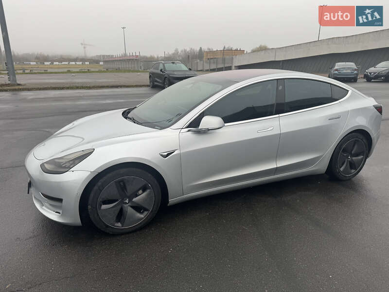 Седан Tesla Model 3 2018 в Пустомытах