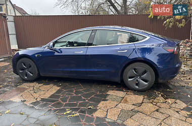 Седан Tesla Model 3 2019 в Киеве