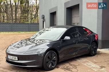 Седан Tesla Model 3 2024 в Києві