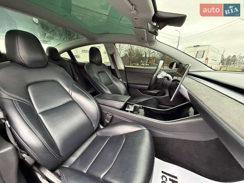 Седан Tesla Model 3 2019 в Луцке фото 13 Седан Tesla Model 3 2019 в Луцке