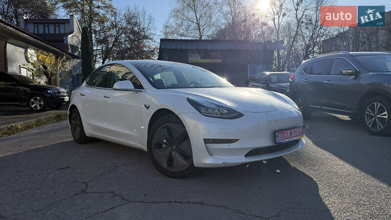 Tesla Model 3 2020